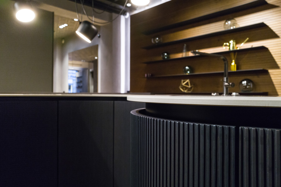 Cucina Arkè Shape - Design a livelli - Pedini arredamenti